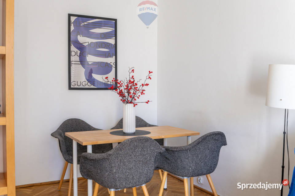 2 pokoje w centrum Warszawywidok na skyline Warszawa