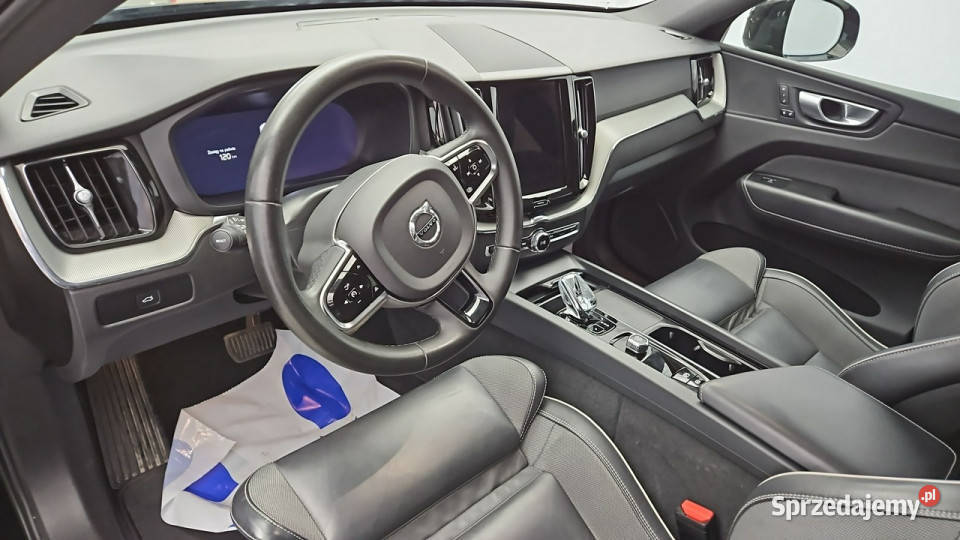 Volvo XC 60 B4 D AWD Plus Dark aut Z Polskiego isofix Warszawa sprzedam