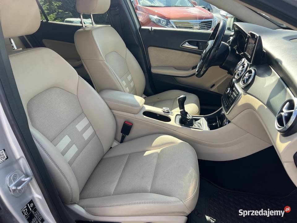 MercedesBenz GLA 200 16 benzyna 156 2015 manual Dolna Grupa