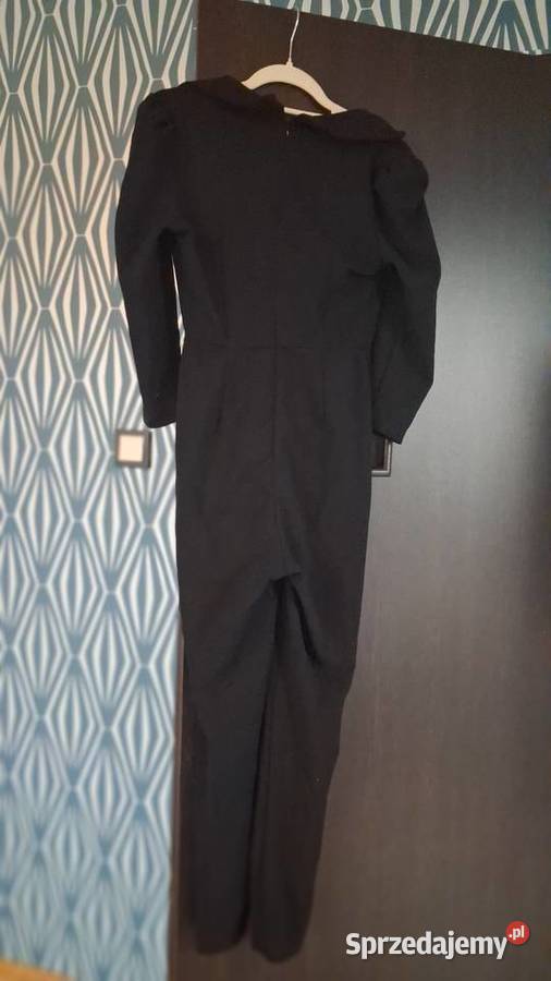 Elegancki Czarny Kombinezon Damski ze Złotymi Poręba Górna sprzedam