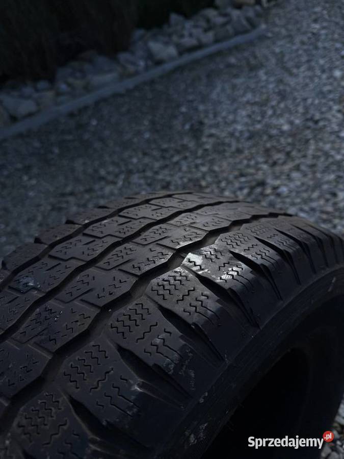 Opona zimowa Firestone VANHAWK WINTER 23565 R16