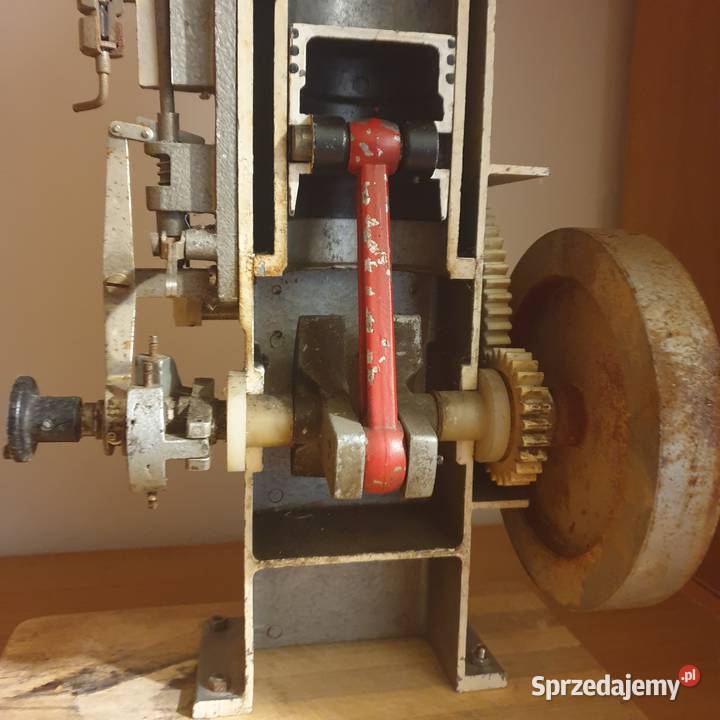 MODEL SZKOLNY PRZEKRÓJ SILNIKA DIESLA