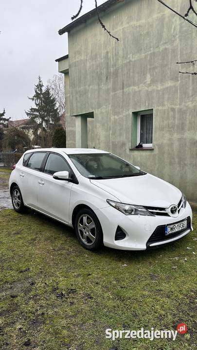 Toyota Auris 133 2014 95 2 właścicieli niski biały Wrocław