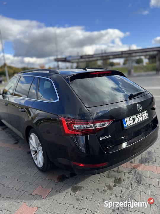 Skoda Superb III 16 TDI 2017 Bogate wyposażenie Świdnik