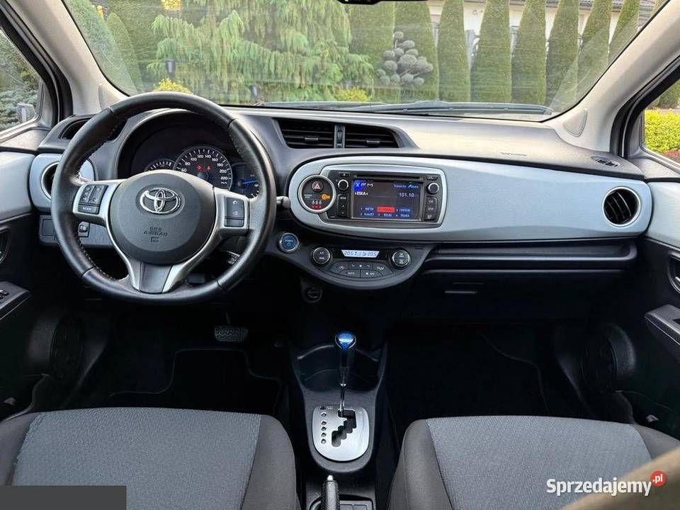 Toyota Yaris Hybrid 15 VVTi 100 2015r Krotoszyn