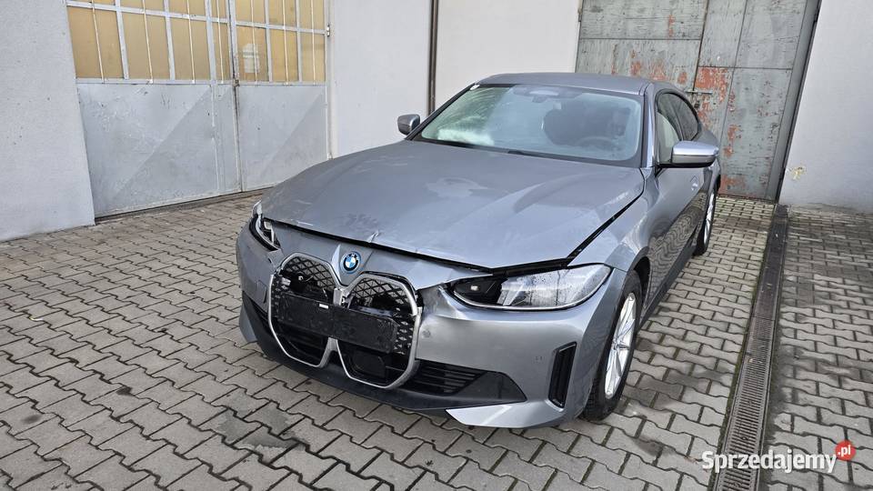 BMW i4 703kWh eDrive 35 75000 NETTO 0cm3