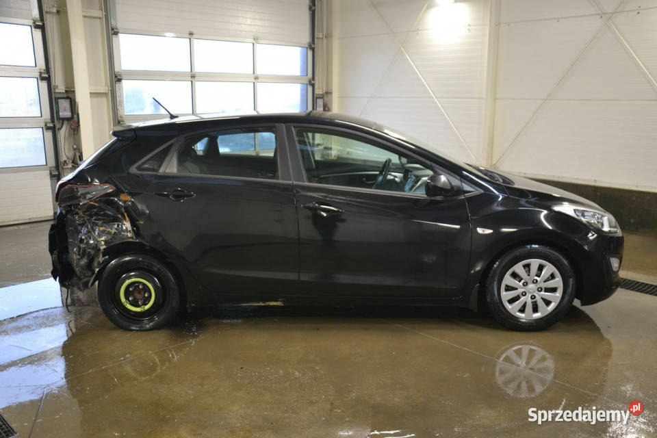 Hyundai i30 14 benzyna 100 ledy klimatyzacja 100KM i30 małopolskie Kęty