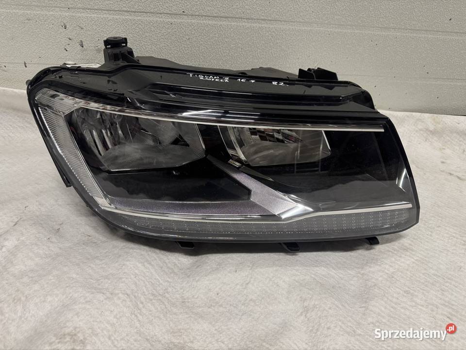 Lampa prawy przód Vw Tiguan II 1622 sprzedam