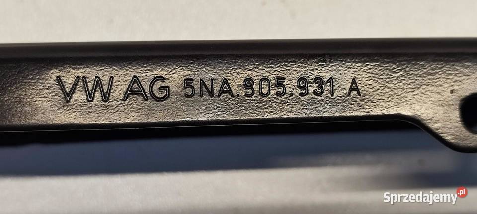 VW TIGUAN II ŚLIZG MOCOWANIE LAMPY PASA LEWY Części montażowe sprzedam