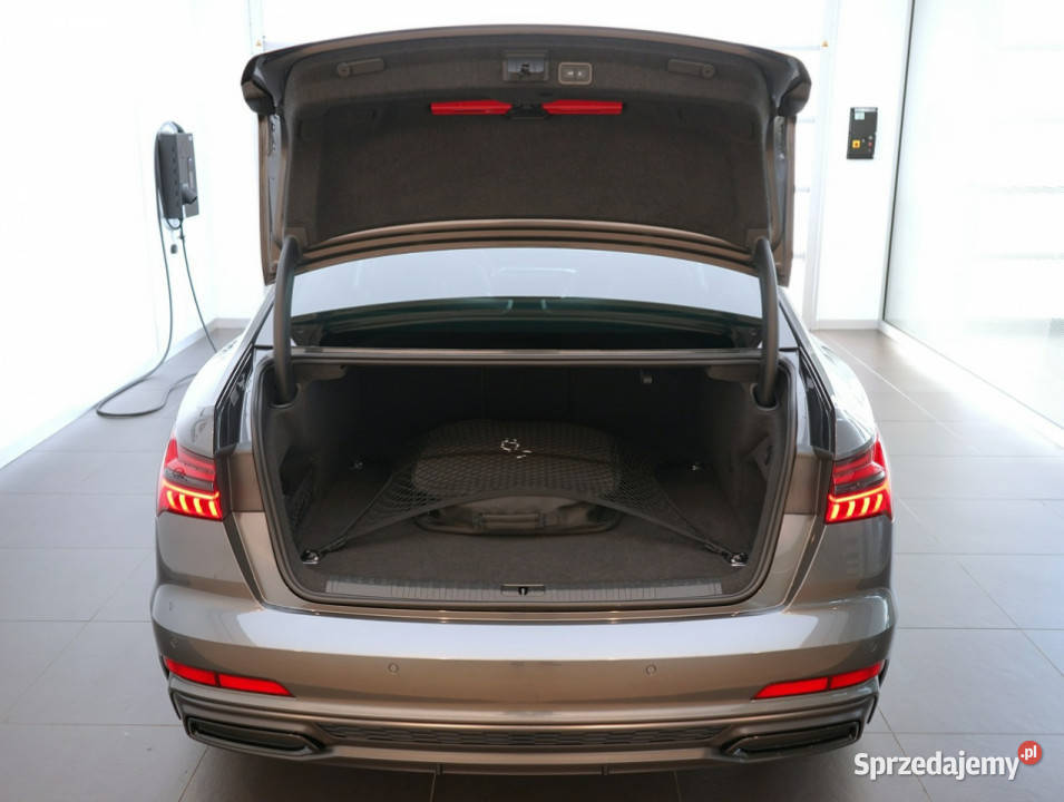 Audi A6 Limousine 55TFSIe 367 Quattro TV Matrix Kielce