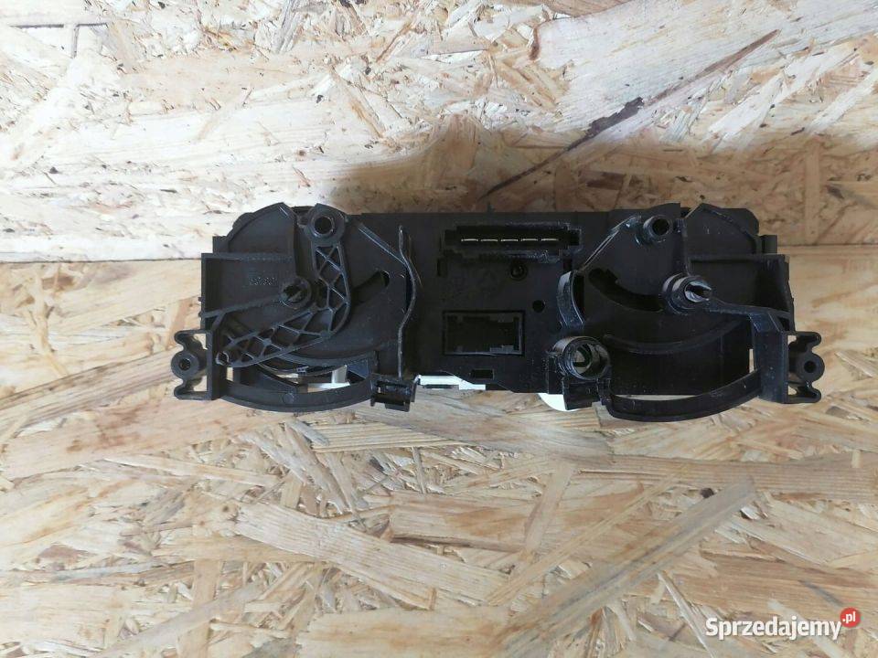 Panel Klimatyzacji Mitsubishi Colt CZ3 0812 sprzedam