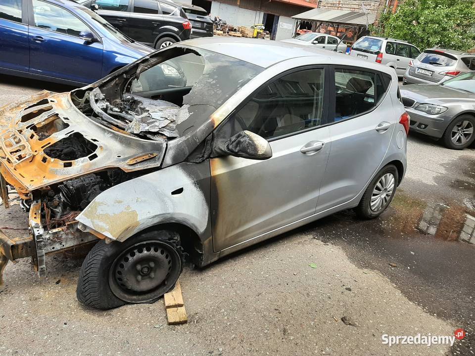 Sprzedam hyundai i10 spaleniu 998cm3