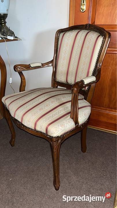 Fotel w stylu Ludwika z podłokietnikami