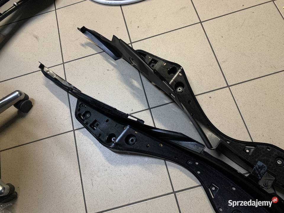 Podesty prawy lewy podłoga Suzuki Burgman 400 K7 Brzeszcze