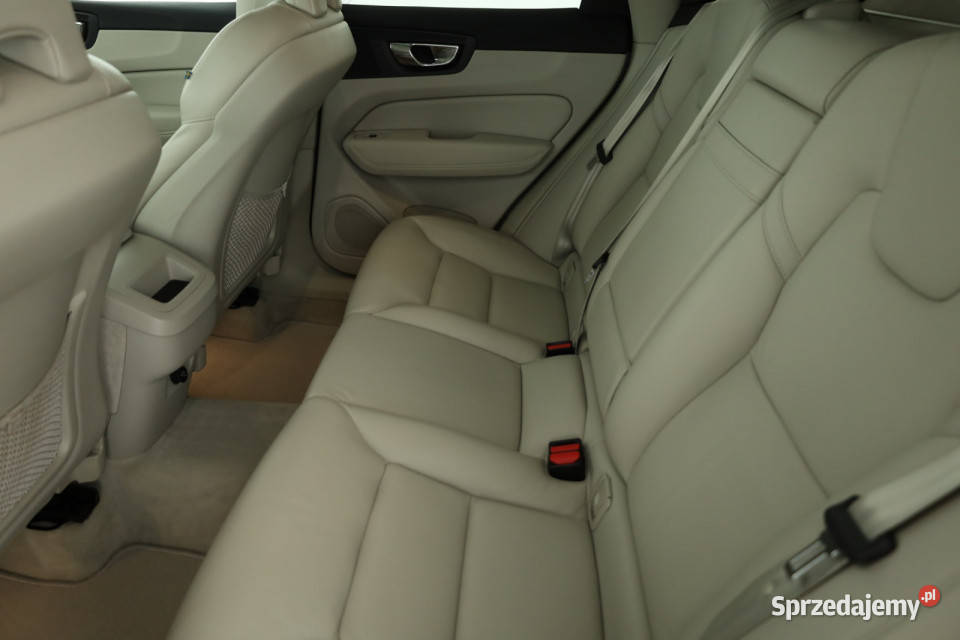 Volvo XC60 T5 radio mazowieckie Piaseczno