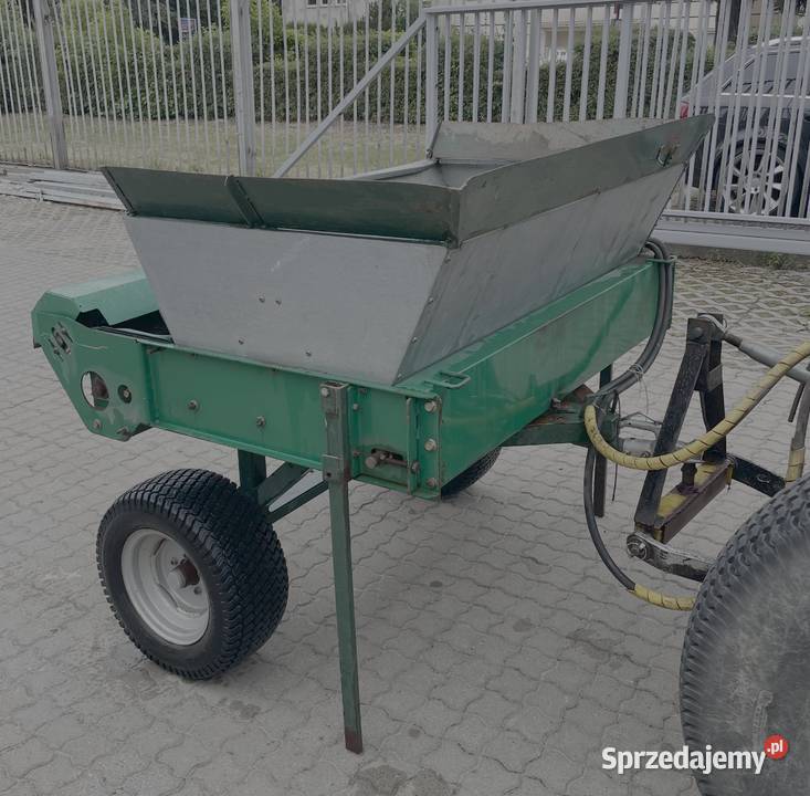 Piaskarka do boisk i pól golfowych Cushman Lublin