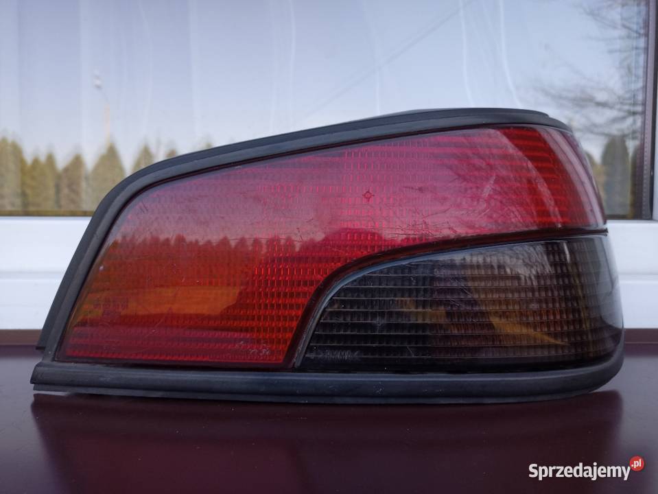 Peugeot 306 lampa tył tylna prawa wkład oprawka osobowe Lampy tylne Sieradz