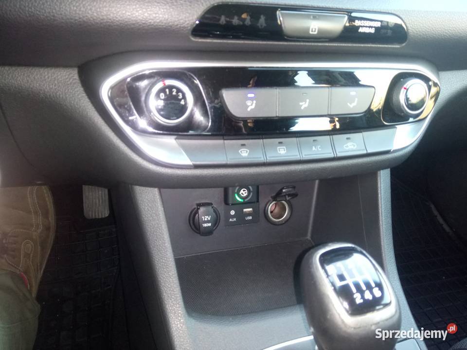 hyundai i30 kombi sam kieruje B LPG 2019 r czujnik zmierzchu Chełm