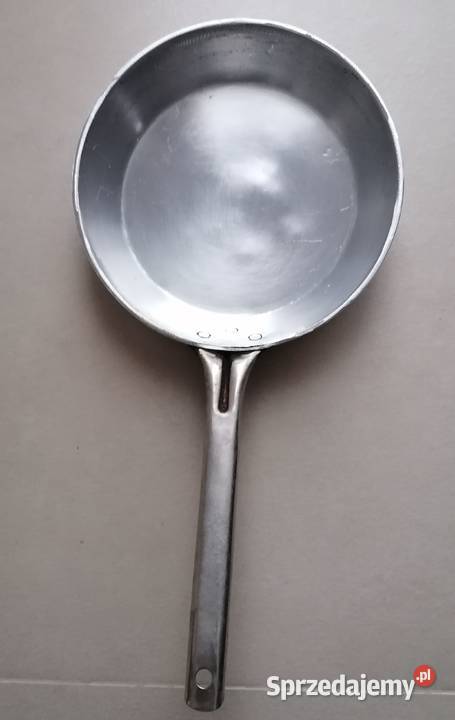 Patelnia żeliwna średnica 24 Łódź