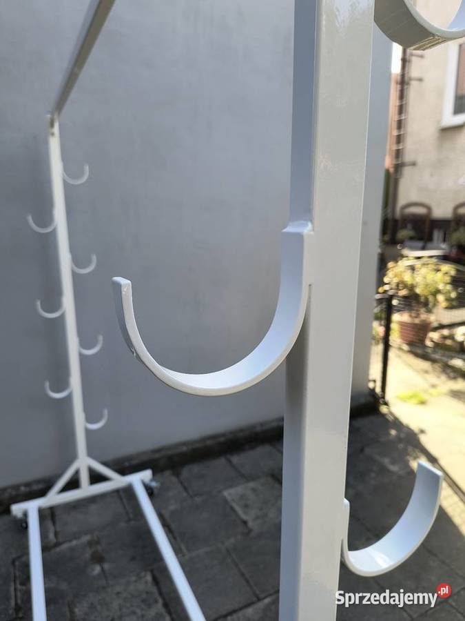 Wieszak na obrusy pościel nawinięte w rulony Bydgoszcz
