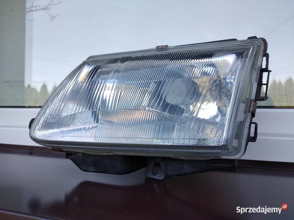 Citroen Saxo lampa przednia lewa reflektor przód Sieradz