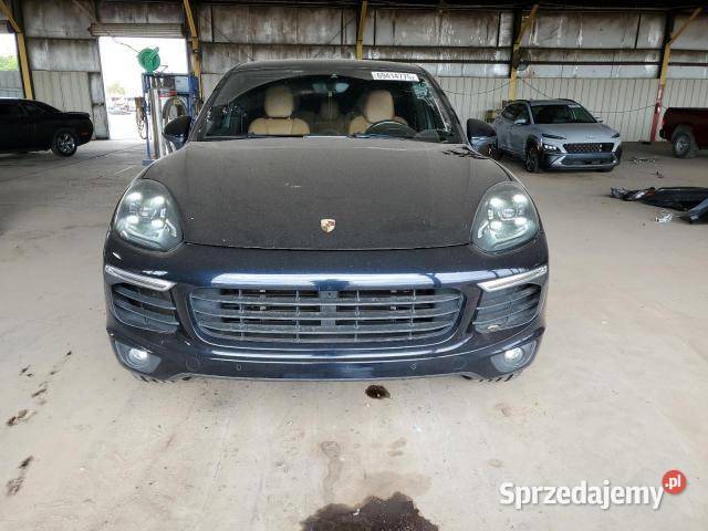 PORSCHE CAYENNE SE HYBRID produkcji 2015 z USA Warszawa