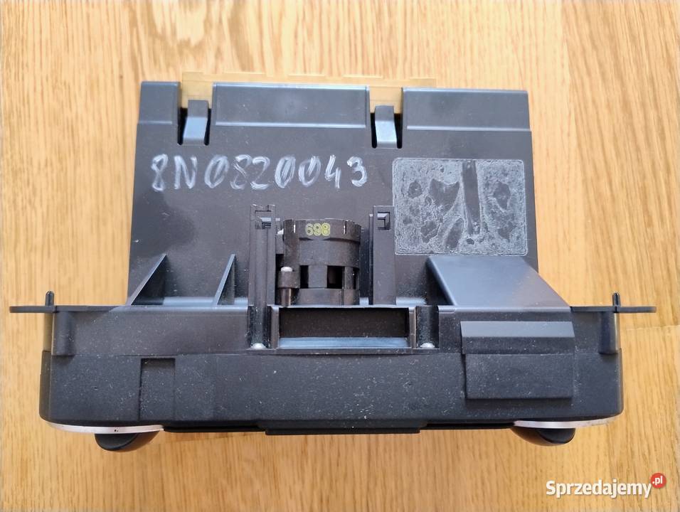 Audi TT 8N Panel nawiewu Climatronic 8N0820043 Dębica sprzedam
