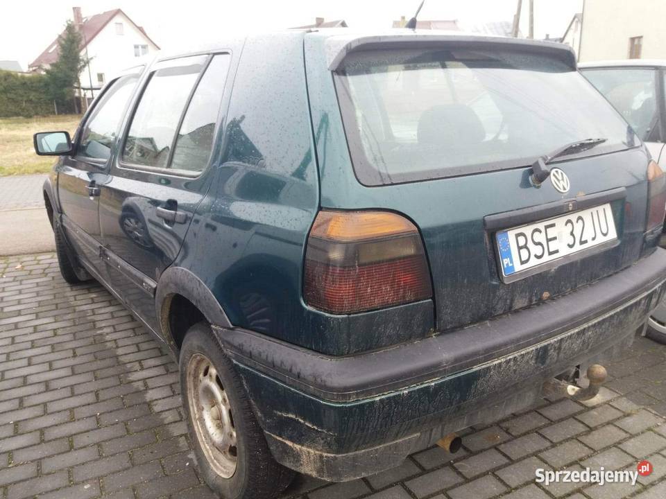 Volkswagen Golf 16 benzyna
