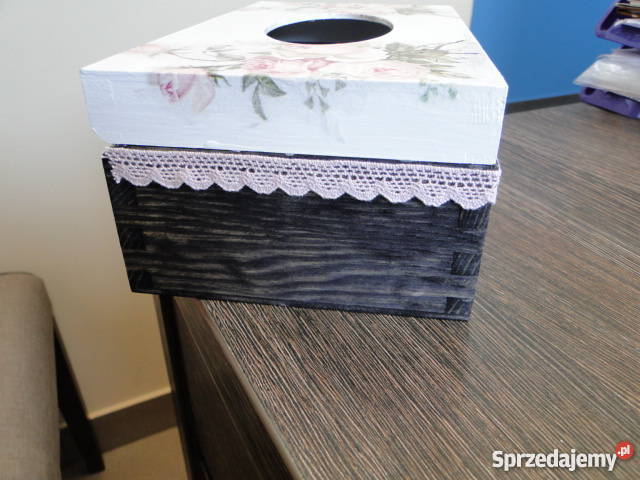 Romantyczny chustecznik decoupage gotowy ręki