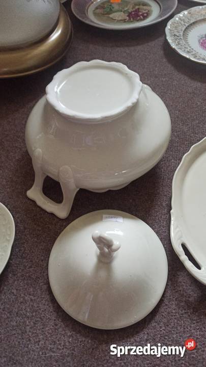 Waza ecru Bez sygnatury