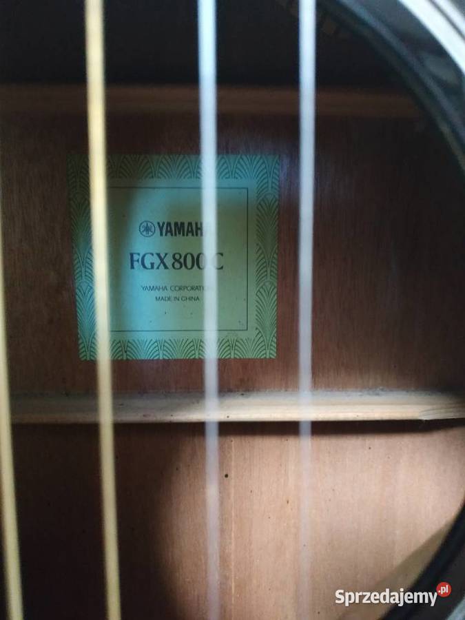legendarna gitara Yamaha FGX800C BL