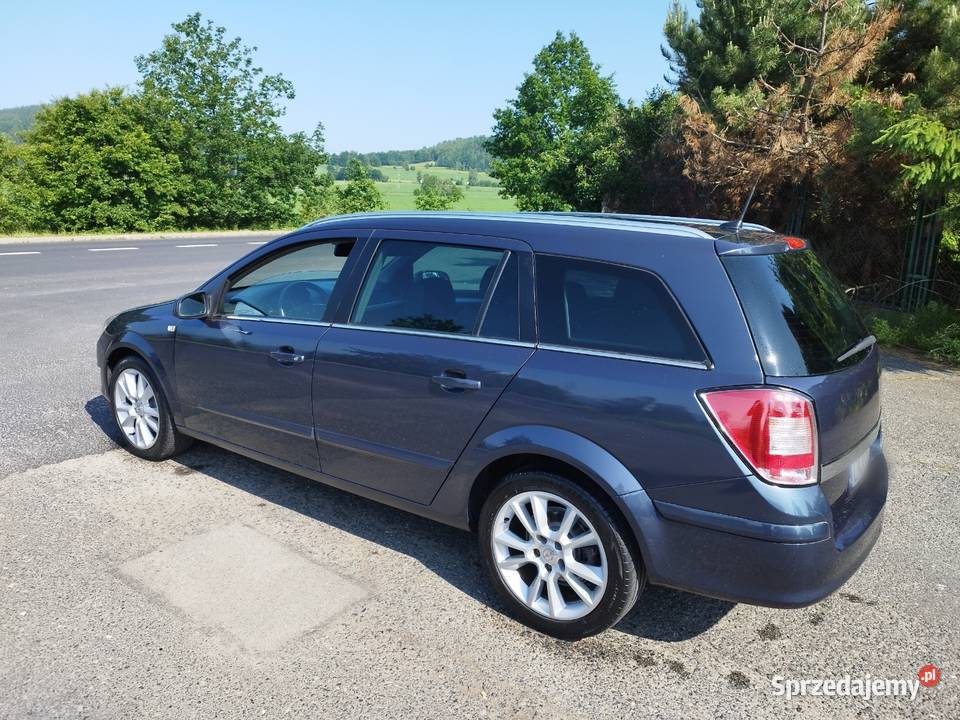 Opel Astra H kombi 19 CDTI 150 bogata wersja bez elektryczne lusterka Jelenia Góra