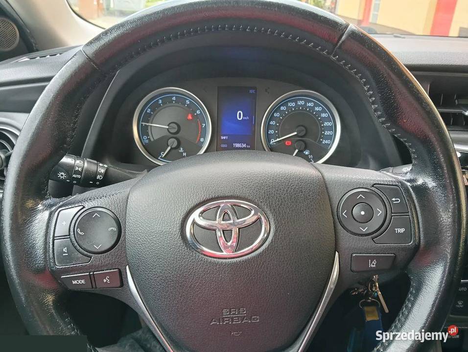 Toyota Corolla 16 Active benz LPG 132 2018r nieuszkodzony Warszawa