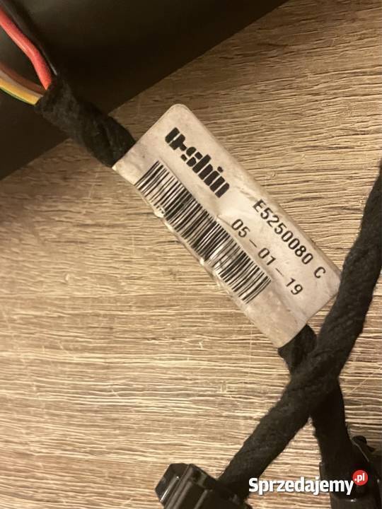 SIŁOWNIK KLAPY BAGAŻNIKA MERCEDES B W247 Katowice