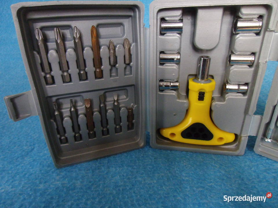 komplet narzędzi widoczny na zdjęciu Bielawa