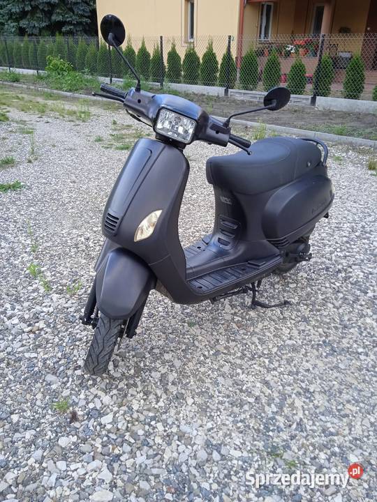 Skuter Dminin