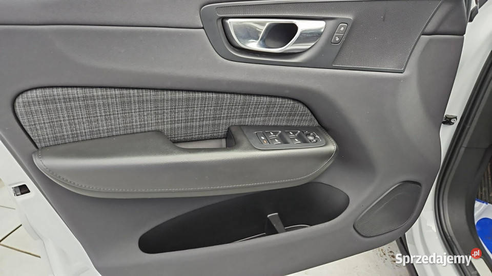 Volvo XC 60 B4 B Core aut Z Polskiego Salonu czujnik zmierzchu Warszawa
