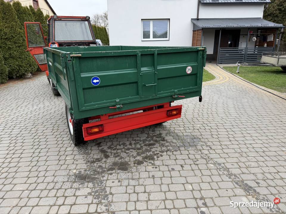 Przyczepa jednoosiwa wywrotka na tył nieuszkodzony