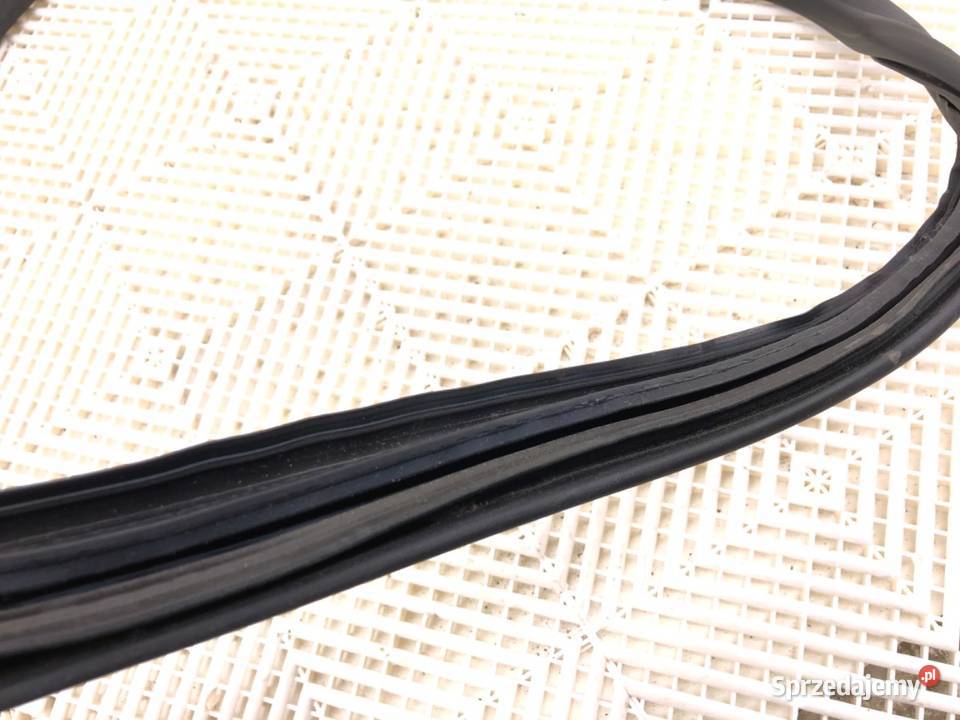 USZCZELKA DRZWI TYŁ LEWA VOLVO V60 I Kombi 1018 podkarpackie