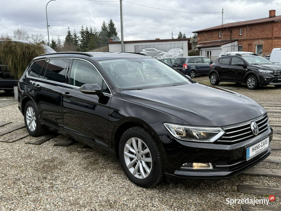 Volkswagen Passat DSGnaviserwissuper stanz 195365km Passat Volkswagen Dąbrowa