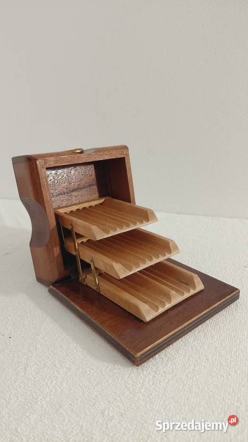 drewniane pudełko kaseta na papierosy Krzykawa