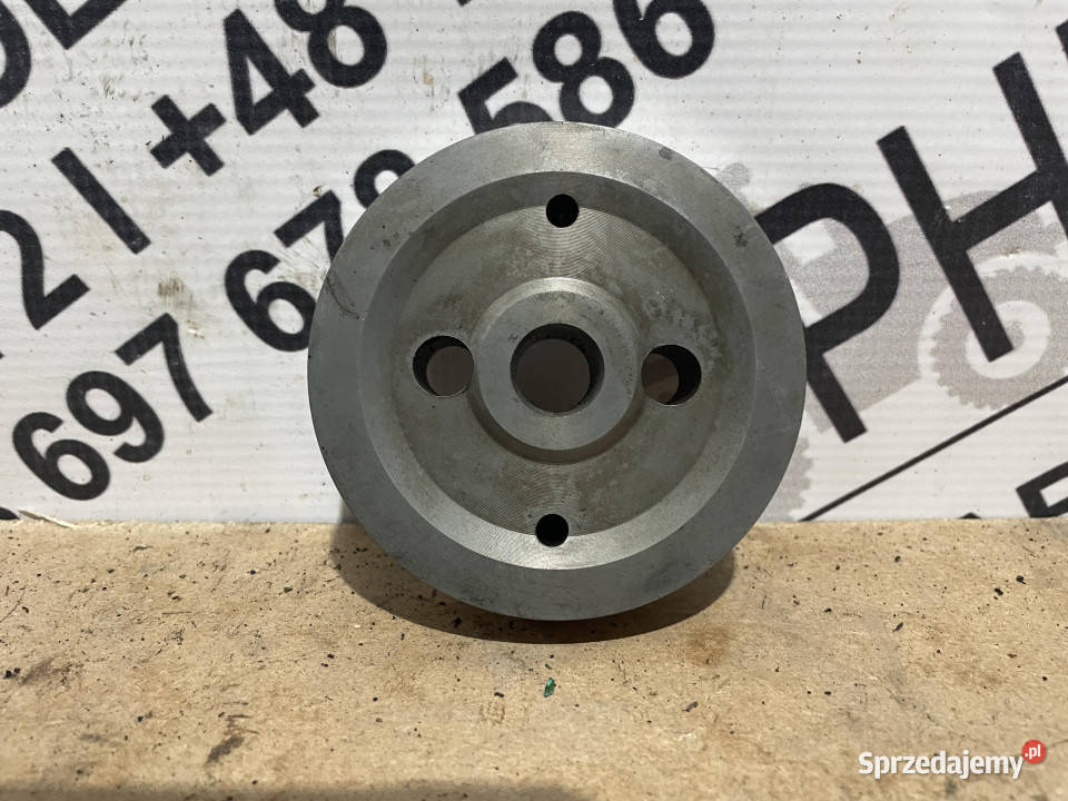 John Deere 6068 wał koła pośredniego R534218 Jastrzębniki sprzedam