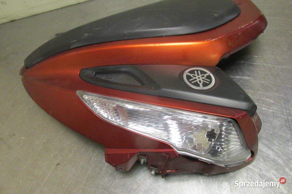 Boczek bok lewy Yamaha Tricity 125 14r części Sandomierz