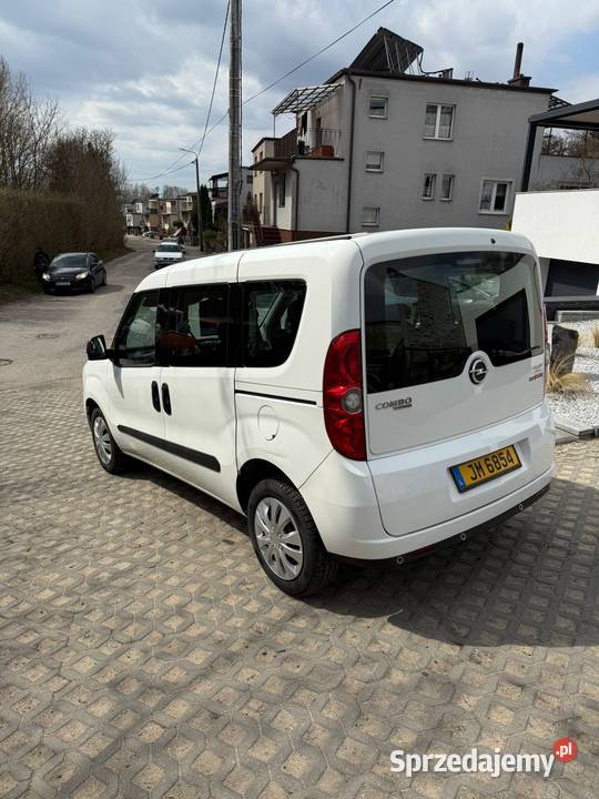 Opel Combo 14benzyna 7 osobowy 116 przebiegu Combo pomorskie Bytów