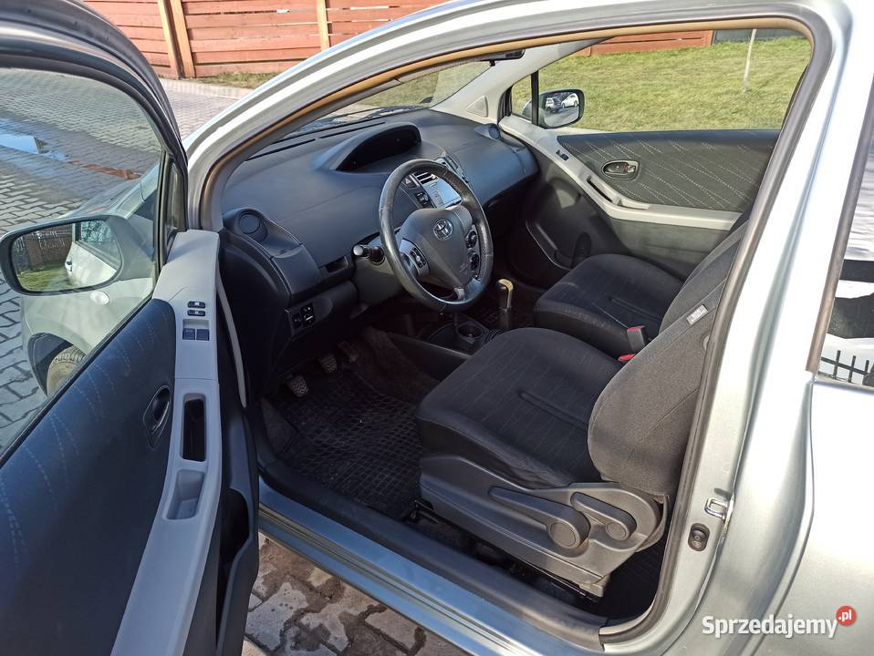 Zadbana Toyota Yaris II 2006 10 aktualne badania Wrocław
