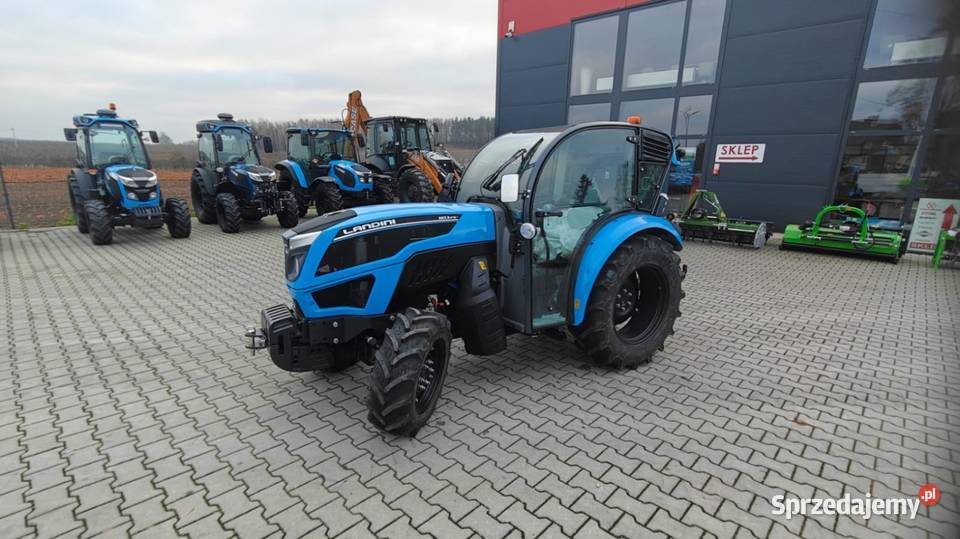 Ciągnik pod tunele do malin LANDINI REX370F z Czerwińsk nad Wisłą