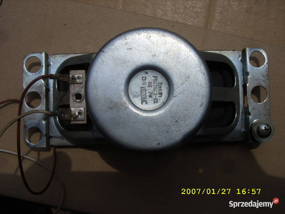 GLOSNIKI UZYWANE 8 OM 7 W2 5ZLSZTUKA Wołów