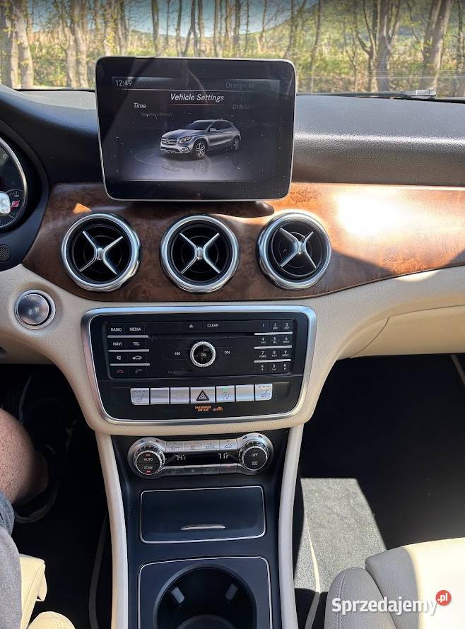 MercedesBenz GLA 250 20 Turbo Panorama Skóra automatyczna Boguszów-Gorce sprzedam