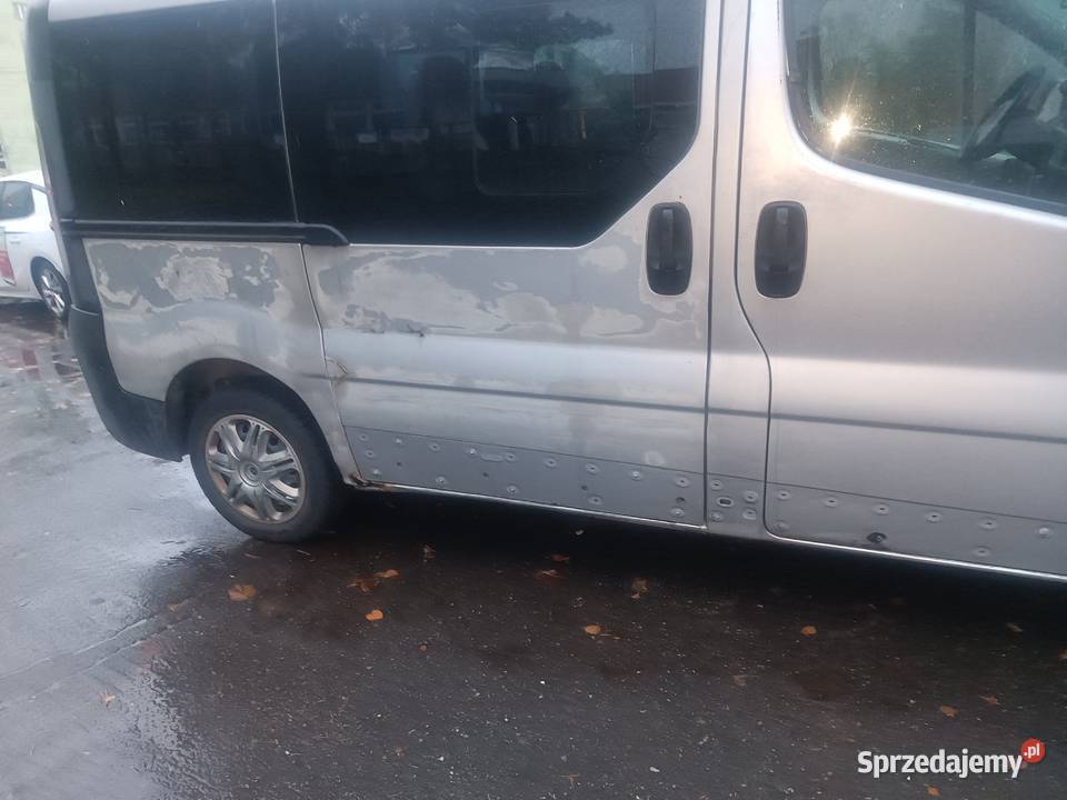Opel Vivaro 19 6b bus 2003r mechanicznie sprawny Warszawa