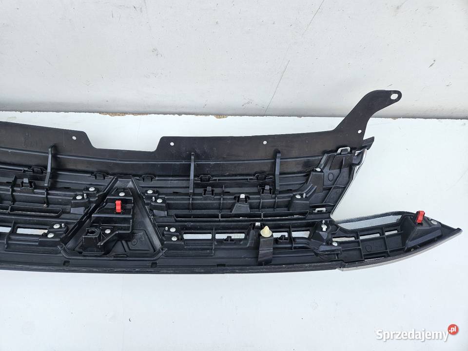 MITSUBISHI OUTLANDER III 3 LIFT GRILL ATRAPA Międzychód